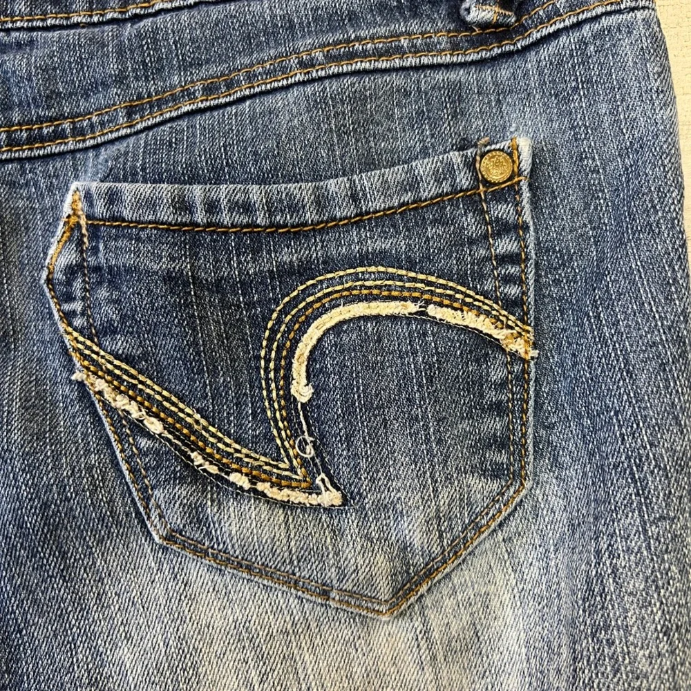 SouthPole Shorts Women 7 Blue Denim Streetwear Jorts Low Rise Cuffed Y2K McBling